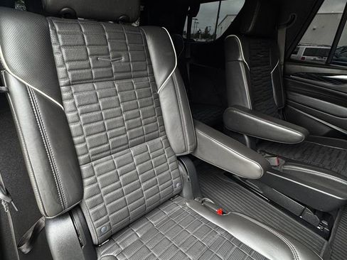 Used 2023 Cadillac Escalade V AWD/4WD image 36
