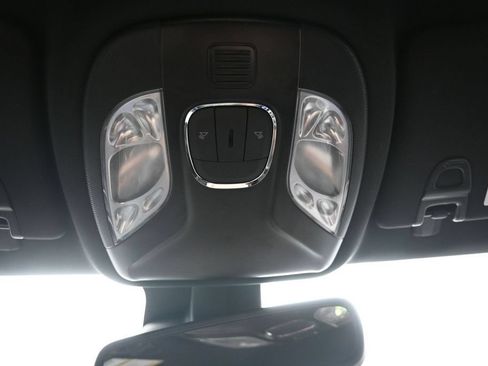 Used 2025 Jeep Compass Limited AWD/4WD image 18