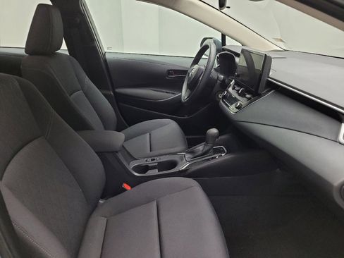 Used 2025 Toyota Corolla LE image 21