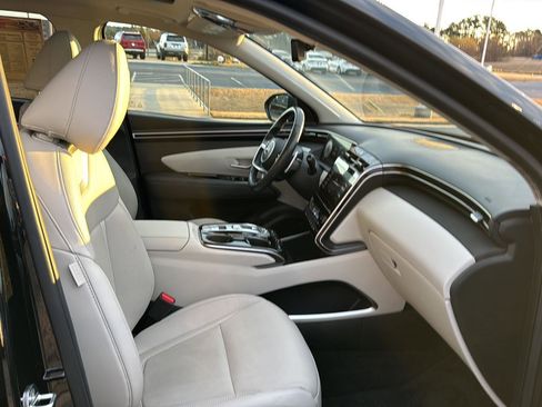 Used 2023 Hyundai Tucson Limited w/ Cargo Package image 10