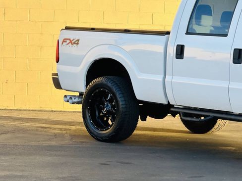 Used 2014 Ford F250 XLT w/ Advanced Security Group AWD/4WD image 5