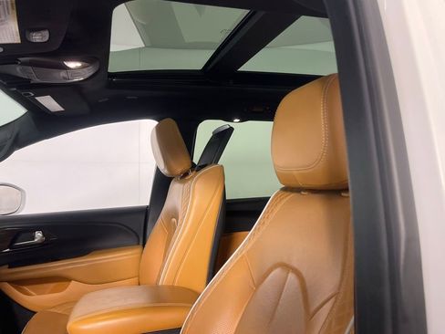 Used 2022 Chrysler Pacifica Pinnacle image 25