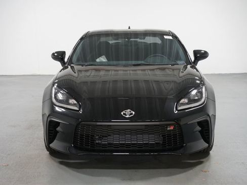 New 2025 Toyota GR86 Premium image 2