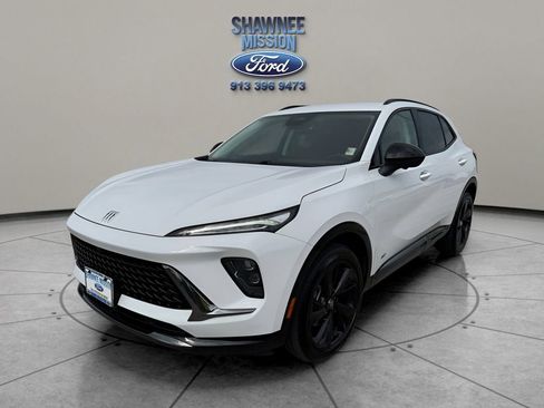 Used 2024 Buick Envision Sport Touring image 1