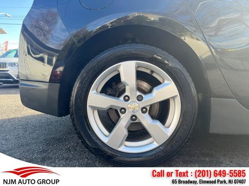 Used 2014 Chevrolet Volt w/ Enhanced Safety Package 2 FWD image 13