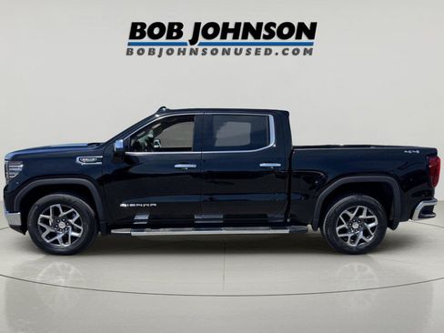 Used 2023 GMC Sierra 1500 SLT w/ SLT Premium Plus Package AWD/4WD image 6