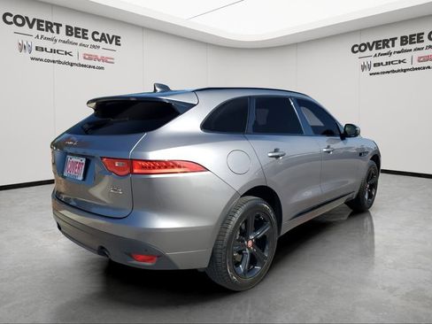 Used 2020 Jaguar F-PACE Checkered Flag image 9