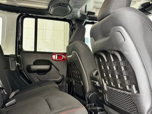 Used 2019 Jeep Wrangler Unlimited Rubicon AWD/4WD image 7