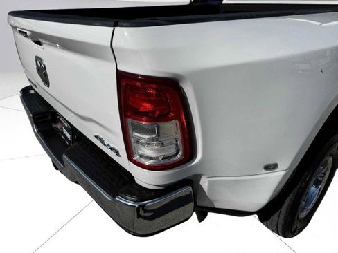 Used 2019 RAM 3500 Big Horn image 16