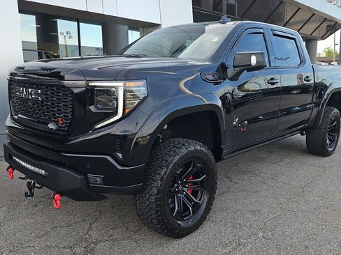 Used 2025 GMC Sierra 1500 AT4 w/ AT4 Premium Package AWD/4WD image 8