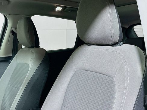 Used 2022 Ford Escape SE w/ SE Sport Appearance Package image 20