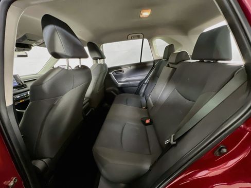 Used 2021 Toyota RAV4 LE FWD image 22
