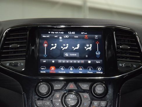 Used 2020 Jeep Grand Cherokee Altitude image 30