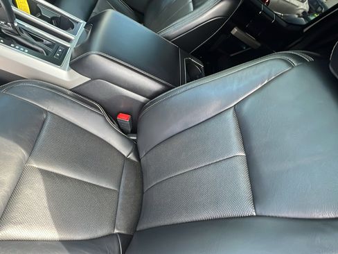 Used 2019 Ford F150 Lariat w/ Equipment Group 502A Luxury AWD/4WD image 11