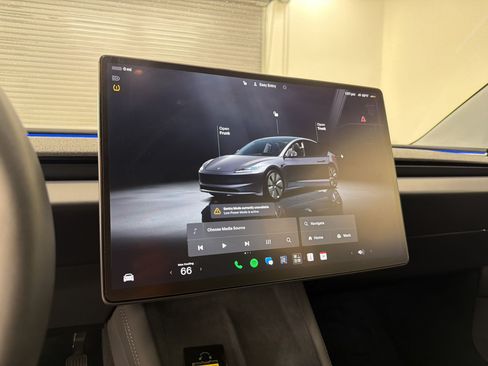 Used 2025 Tesla Model 3 Long Range RWD image 20