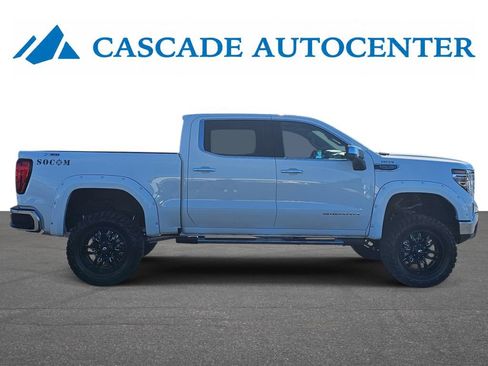 Used 2025 GMC Sierra 1500 SLT AWD/4WD image 11