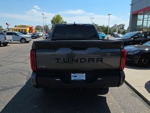 Used 2025 Toyota Tundra SR5 w/ SR5 Convenience Package AWD/4WD image 4