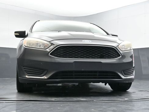 Used 2016 Ford Focus SE w/ Reverse Sensing Package image 38