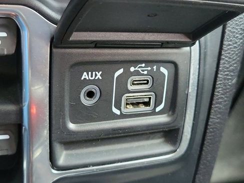 Used 2019 Jeep Wrangler Unlimited Sport S image 28