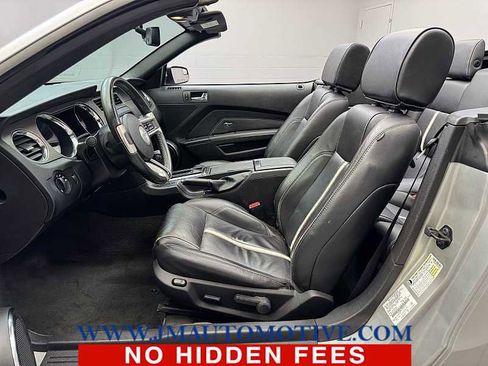 Used 2013 Ford Mustang GT Premium w/ Security Pkg RWD image 15