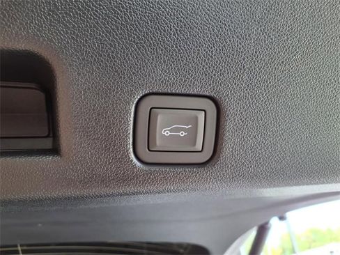 New 2026 GMC Acadia Elevation image 11