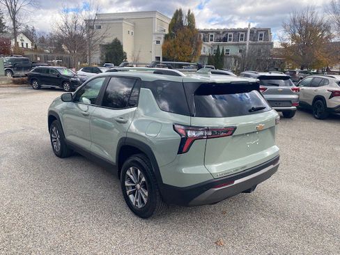 Used 2025 Chevrolet Equinox LT w/ Convenience Package II image 6