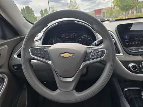 Used 2022 Chevrolet Malibu LT FWD image 25