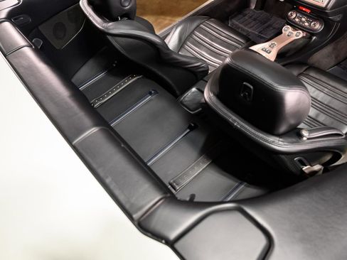 Used 2014 Ferrari California RWD image 40
