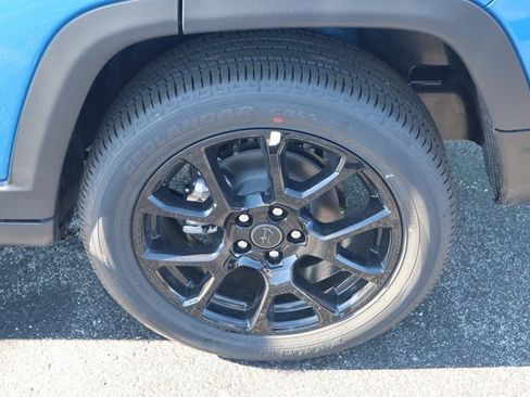 New 2026 Jeep Compass Latitude image 24