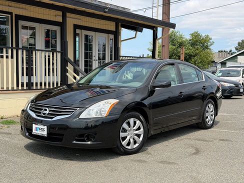 Used 2012 Nissan Altima 2.5 FWD image 1