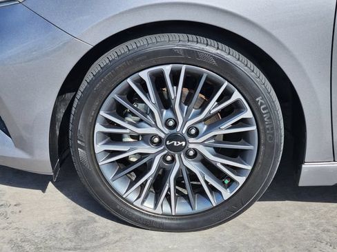Used 2023 Kia Forte GT-Line w/ GT-Line Premium Package FWD image 11