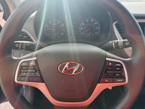 Used 2020 Hyundai Accent SE FWD image 14