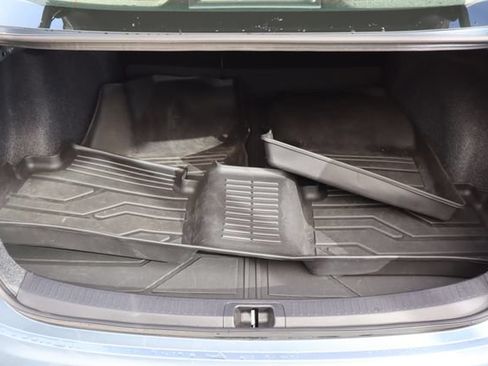 Used 2025 Toyota Corolla LE FWD image 21