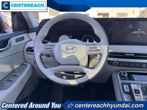 Used 2023 Hyundai Palisade Calligraphy image 11