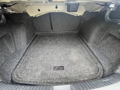 Certified 2024 Volkswagen Jetta SE FWD image 30