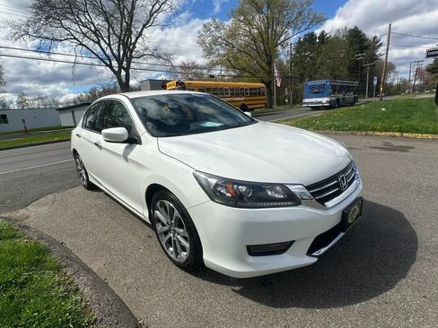 Used 2015 Honda Accord Sport image 3