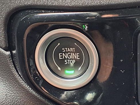 Used 2023 Chevrolet Silverado 1500 ZR2 w/ Technology Package image 25