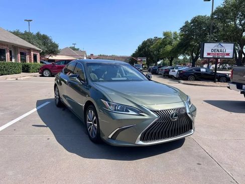 Used 2020 Lexus ES 350 w/ Accessory Package 2 FWD image 2