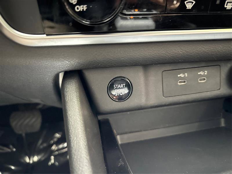 Used 2024 Nissan Rogue S AWD/4WD image 27