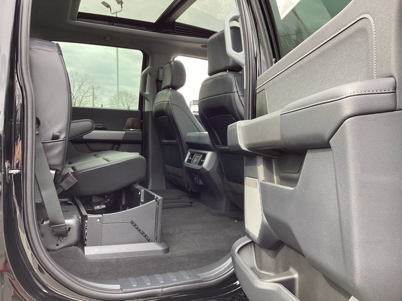New 2026 Ford F250 Lariat w/ Black Appearance Package AWD/4WD image 22