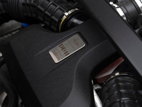 Used 2020 Aston Martin DB11 Volante RWD image 57