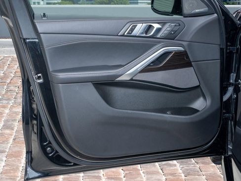 Used 2024 BMW X6 xDrive40i image 12