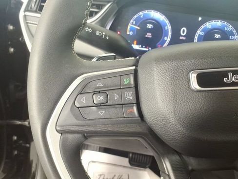 Used 2024 Jeep Grand Cherokee L Laredo AWD/4WD image 16