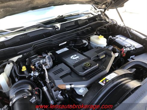 Used 2018 RAM 2500 Tradesman w/ Chrome Appearance Group image 23