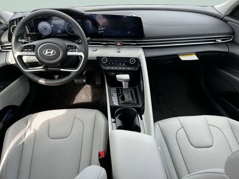 New 2026 Hyundai Elantra Limited FWD image 9