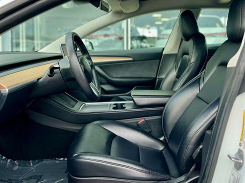 Used 2022 Tesla Model 3 Long Range image 13