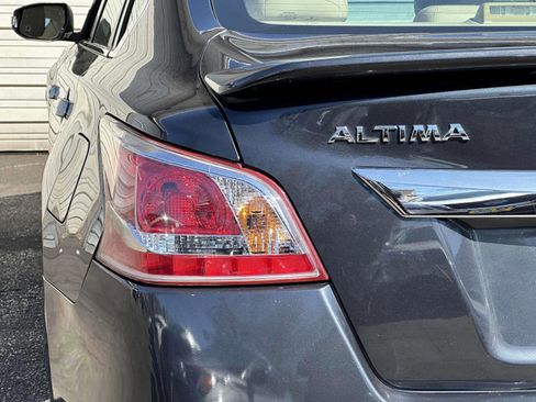 Used 2013 Nissan Altima 2.5 SL FWD image 32