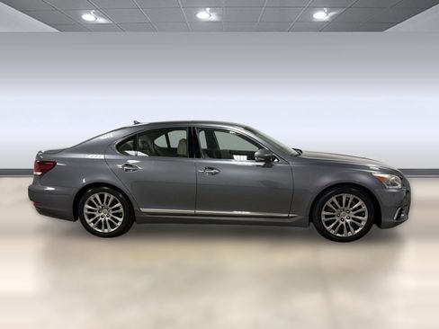 Used 2013 Lexus LS 460 w/ Comfort Pkg RWD image 7