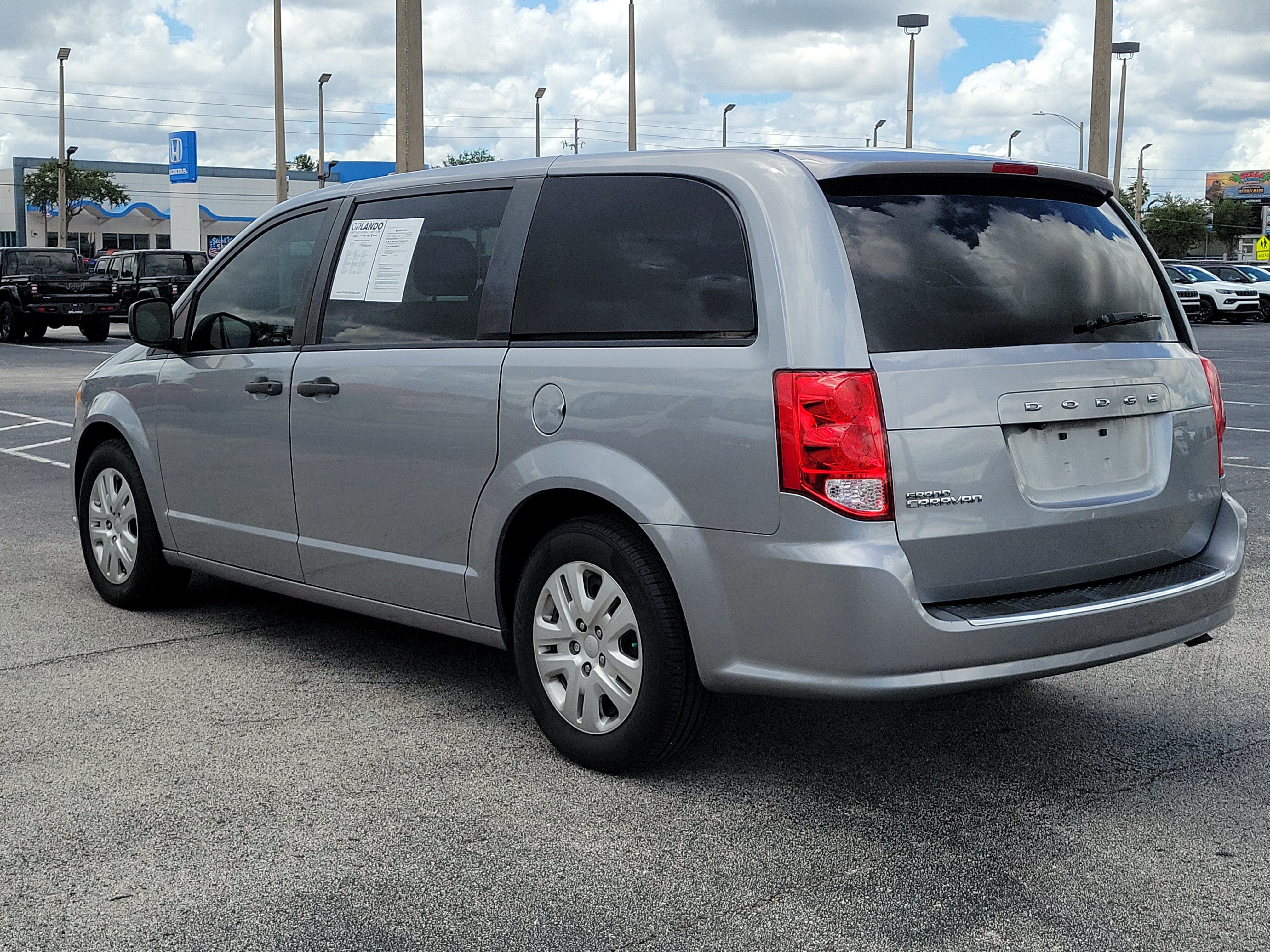 Used 2020 Dodge Grand Caravan SE FWD image 5