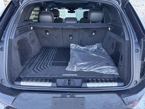Used 2025 Land Rover Range Rover Sport Dynamic SE image 5